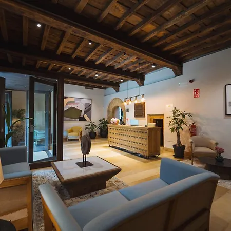 Palacio De Arriba 4*