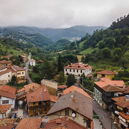Palacio De Arriba 4*