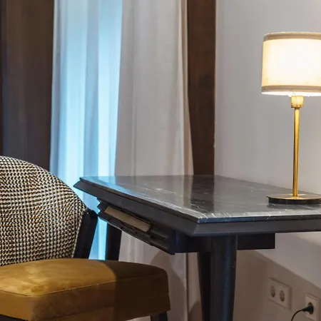 Palacio De Arriba 4*