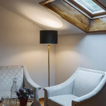 Palacio De Arriba 酒店 4*