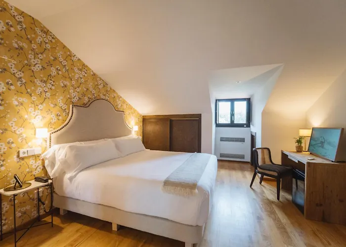 Palacio De Arriba 4* Mieres (Asturias)