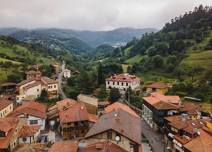 Palacio De Arriba 4*